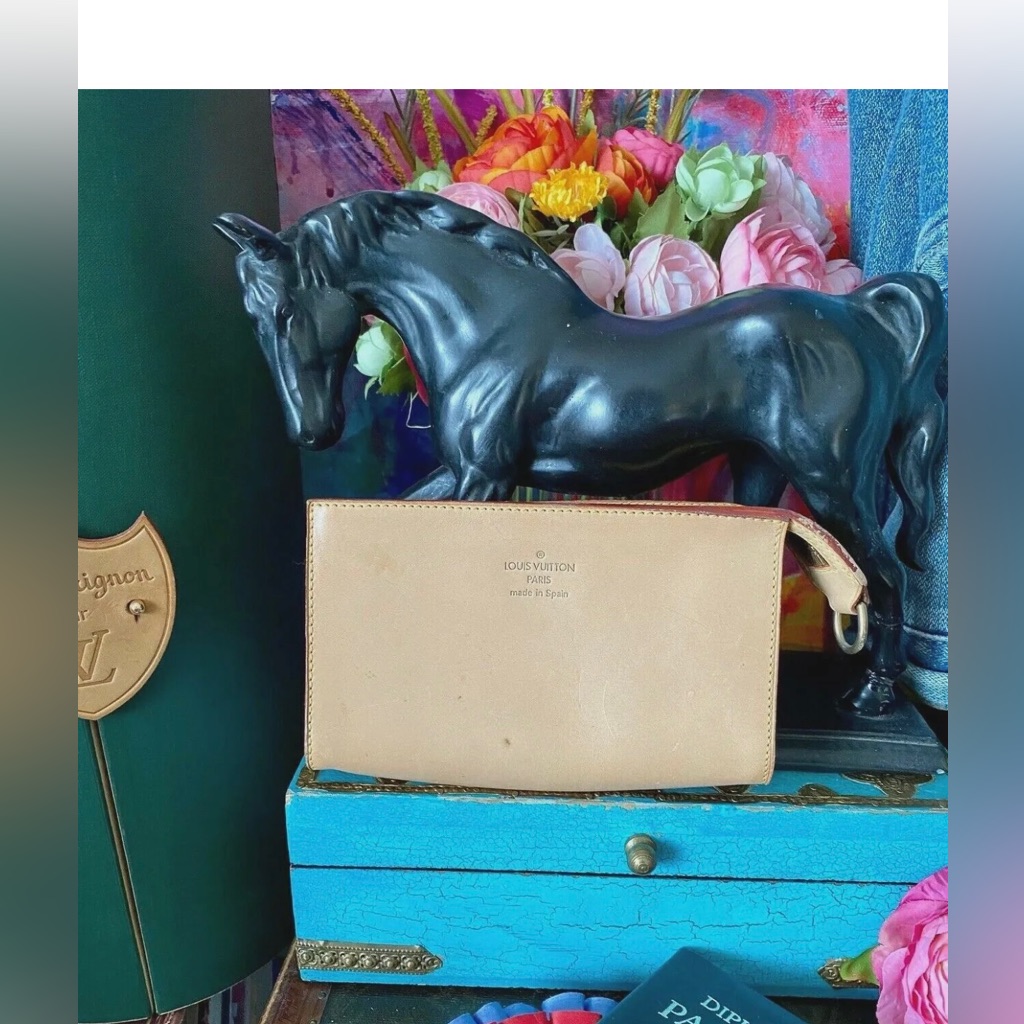 Auth Rare Louis Vuitton Vachetta Pouchette Clutch Purse Handbag Designer Luxury
